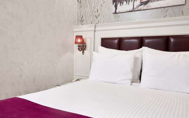 Albinas Hotel Old City