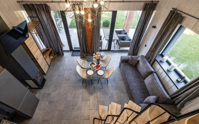 Частный  Дом с баней в поселке бизнес-класса