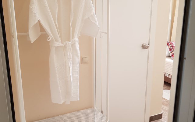 Plutus Hotel
