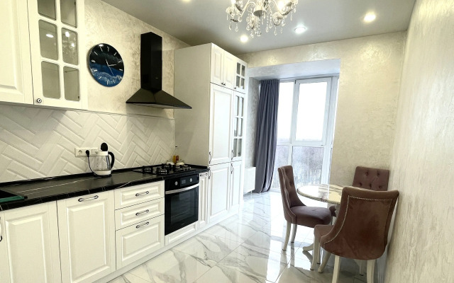 Beautiful Apartment Near The Metro