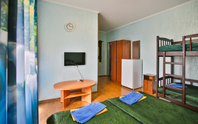 Aprelsky Guest House