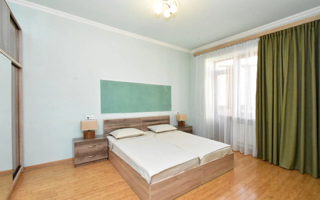 3-K v Novostroyke, Ulitsa Argishti, Gl933 Flat
