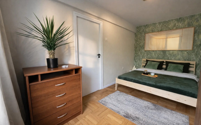 Квартира 2к на 5 человек у метро Новочеркасская Танико Хоум