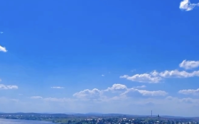 Vyshe Vsekh Flat