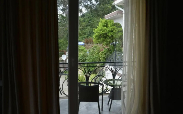 Курортный отель Mount Villa Kvariati
