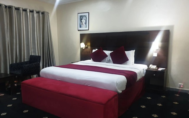 Отель Best Western Plus Elomaz Asaba