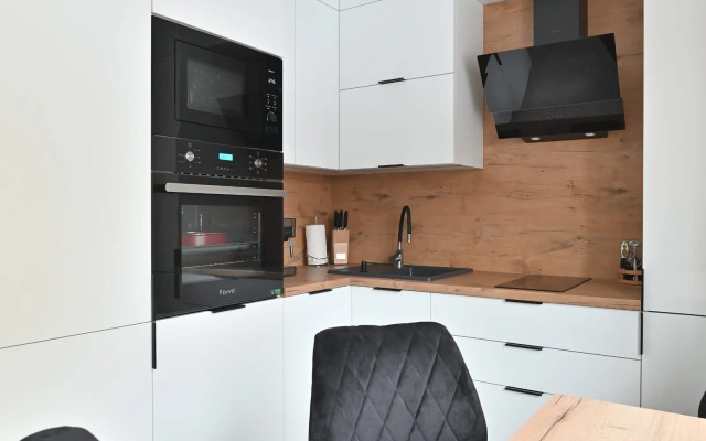 Baltiyskiy briz: tri komnaty u morya Flat