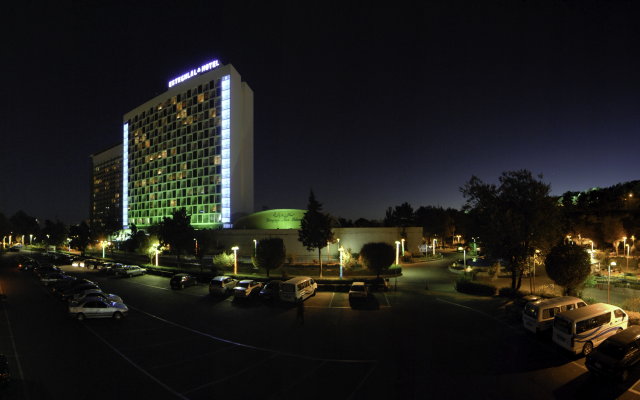Parsian Esteghlal West Tower Hotel