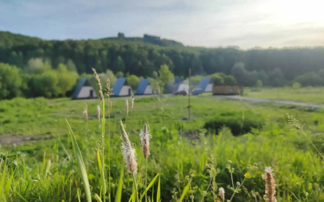 Dvuetazhny A-Freym S Terrasoy Chalet