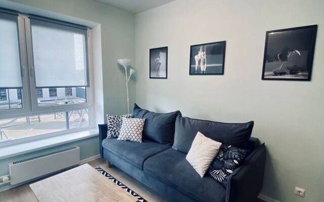 u metro 3h komnatnye Semeynye Apartments