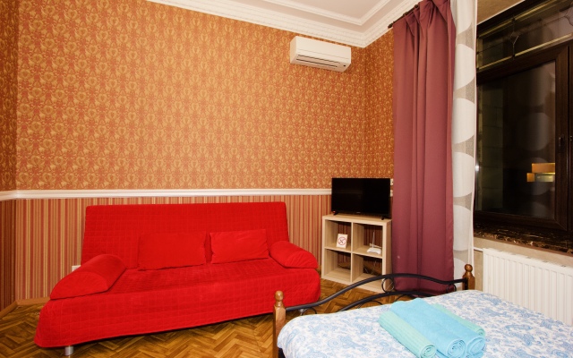 KvartiraSvobodna-Kudrinskaya Ploschad' Apartment