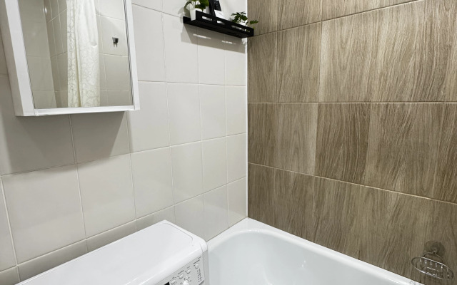 Квартира рядом с УВЗ Патона 8/4