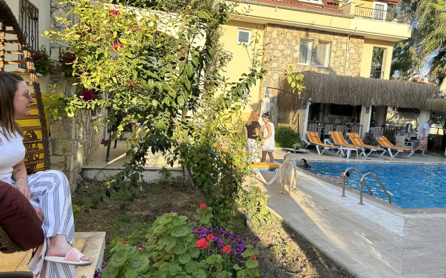 Cileks Apart-Hotel