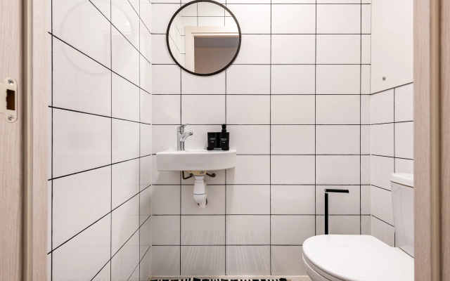 Ezhevichno-Smorodinovyj Tort, vidovaya Flat