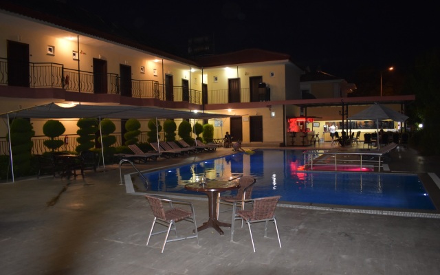 Las Palmeras Hotel
