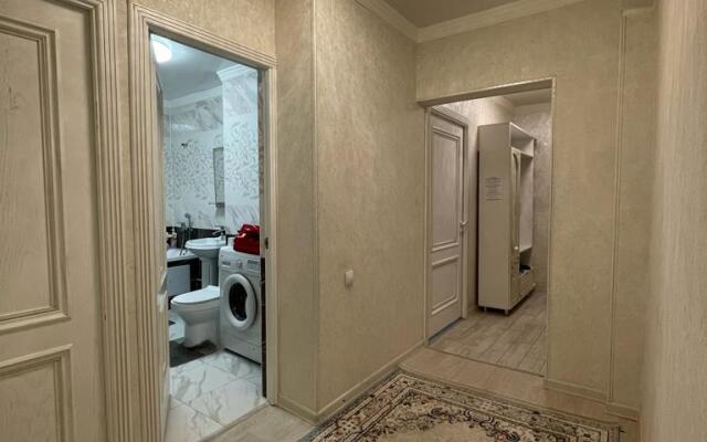 2 na Prospekte Kunaeva 7 Apartments