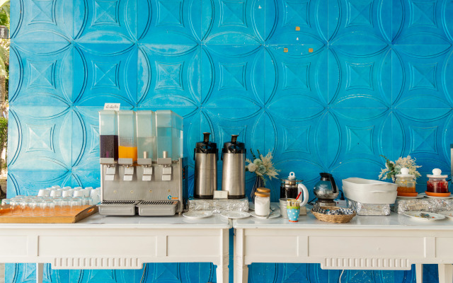 Отель Bandara On Sea