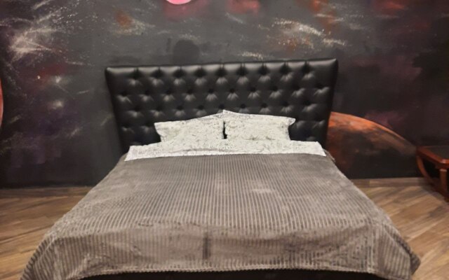 Holiday-In Guest house
