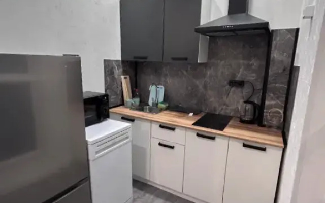 Uyutnaya S Basseynom Flat