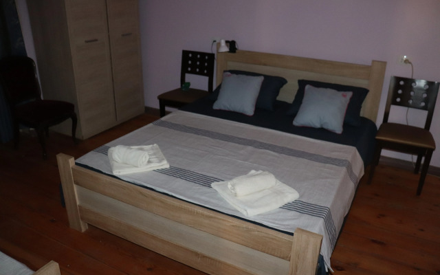 Picnic hostel Guest House