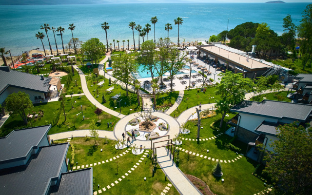 Parmos  Hotel