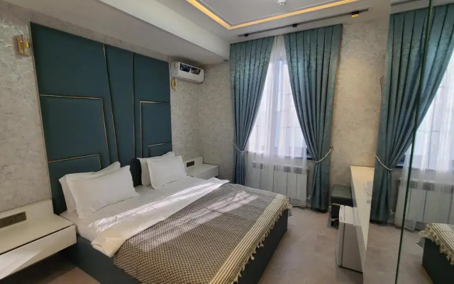 Shedevr Plaza Hotel