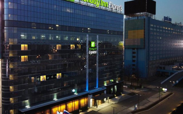 Holiday Express Moscow Sheremetyevo Airport Hotel