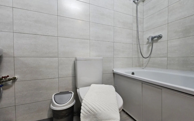 Dvuhurovnevaya Khadi_Home nedaleko ot ZhD i avtovokzala Flat