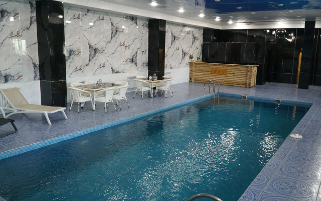 Qorasuv Hotel