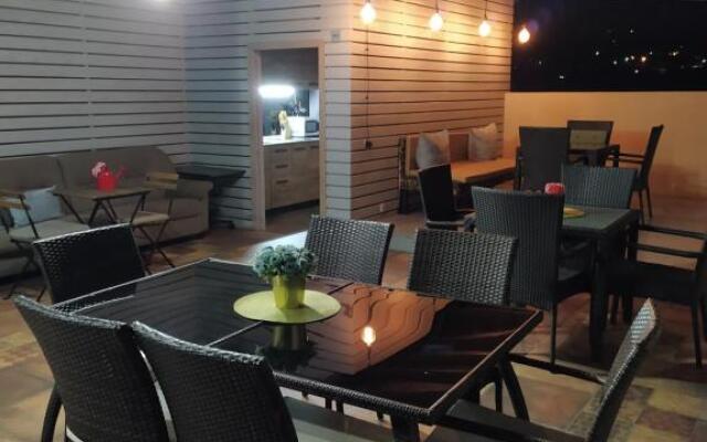 7 Street Mini-Hotel