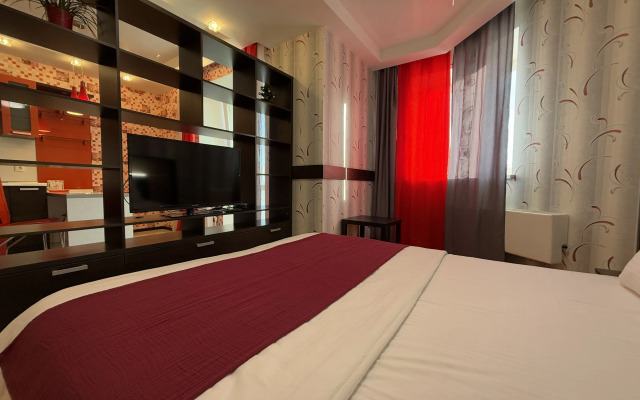 Tut Khorosho Na Surikova 53a 3 Flat