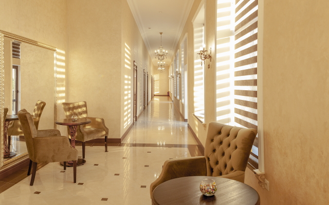 Meridian Hotel