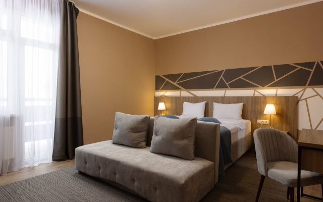 28 Hotel