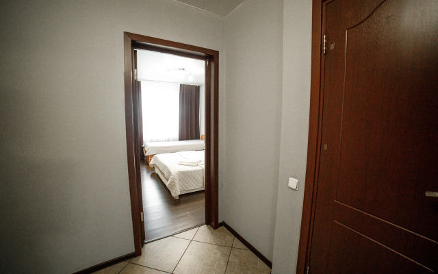 Po Ulitse Avrory 10 Apartments