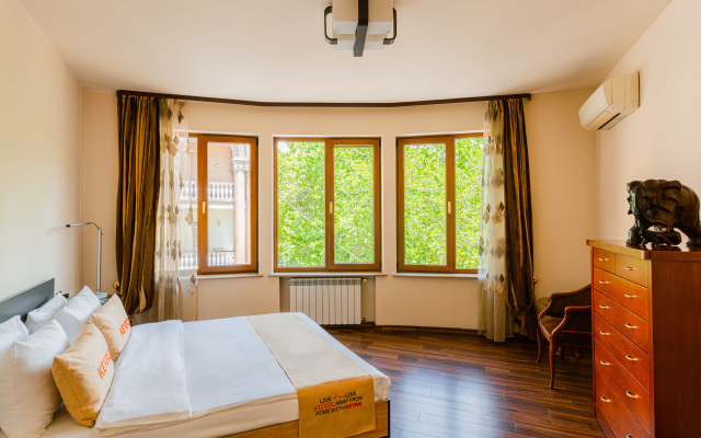 Stunning 2BR Apt Mashtots Avenue by Keygo 84 Apartments