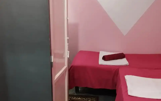 Grand Square Luxor Hostel