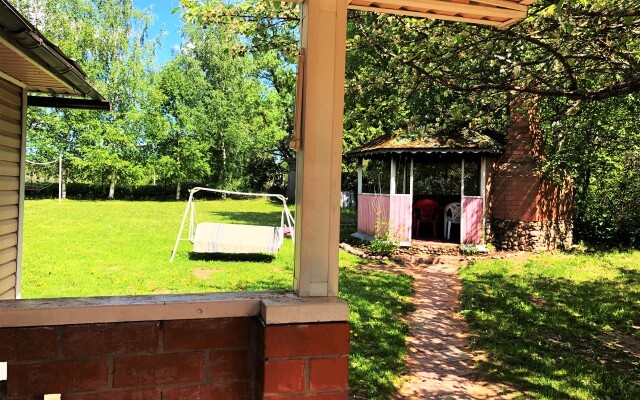 Гостевой Дом с Камином и Баней у Озера