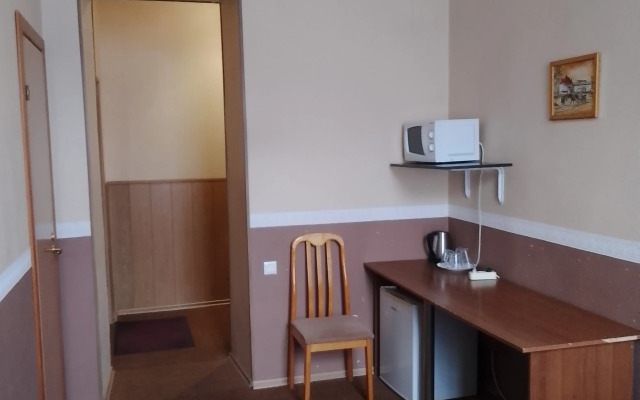 Nomer S Saunoy Living quarters