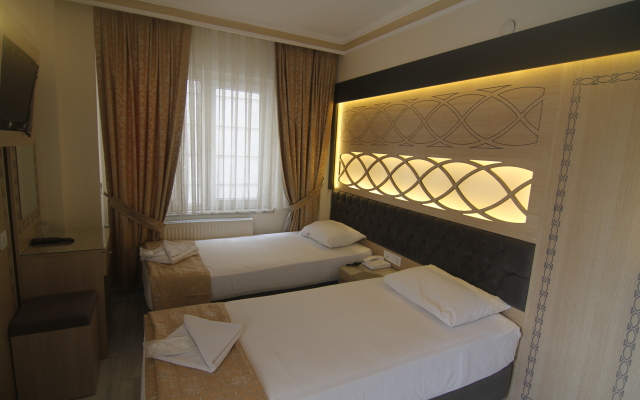 Grand Liza Hotel