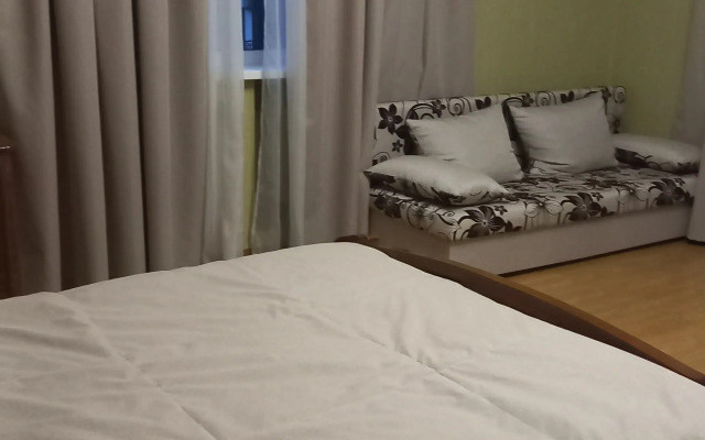 Veles House Druzhby 15 Apartment 1