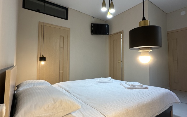 Aaron Mini-Hotel