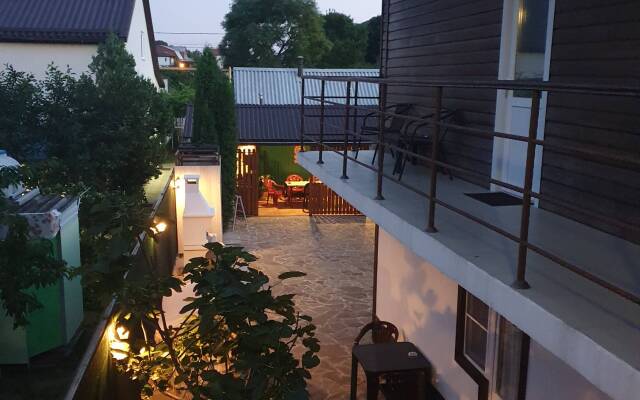 Vizit Guest House