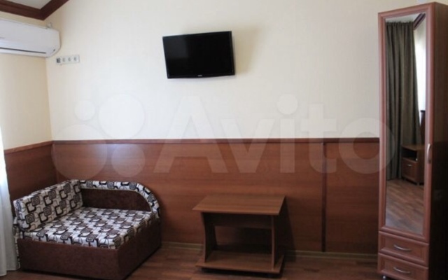 Гостевой Дом Семейный на Трудящихся 68А