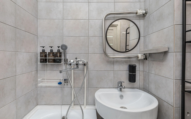 Uyutnaya Dlya 6 Gostey V Akadem Flat