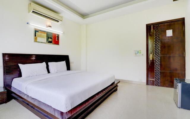 Blue Moon Residency Hotel & Restaurant Hotel