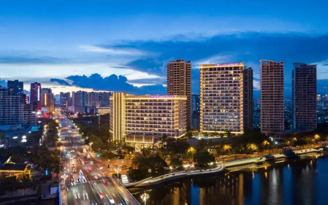 Отель Crowne Plaza SANYA CITY CENTER by IHG