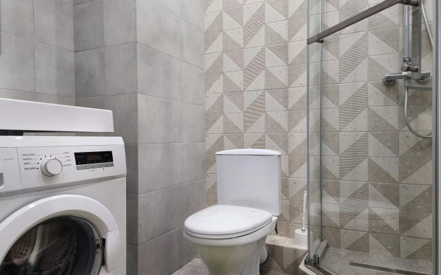 Prostornaya Studiya S Balkonom Flat