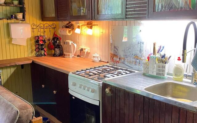 Частный дом Дом у реки в английском стиле