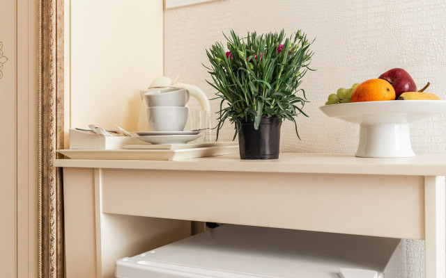 Odin Voznesenskiy Apartments