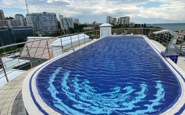 V Tsentre Goroda Na Beregu Morya Apartments